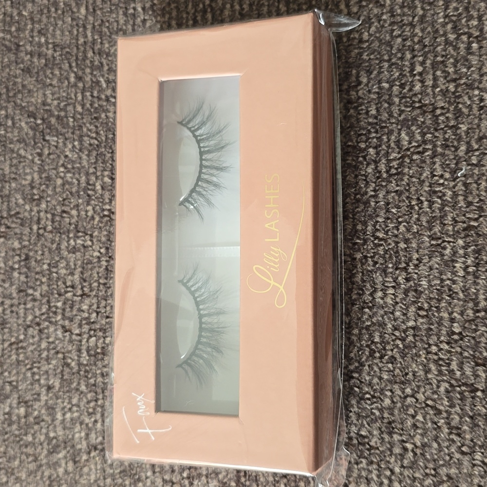 LILLYLASHES BRAND WOMEN'S FAUX MINK EYE LASHES